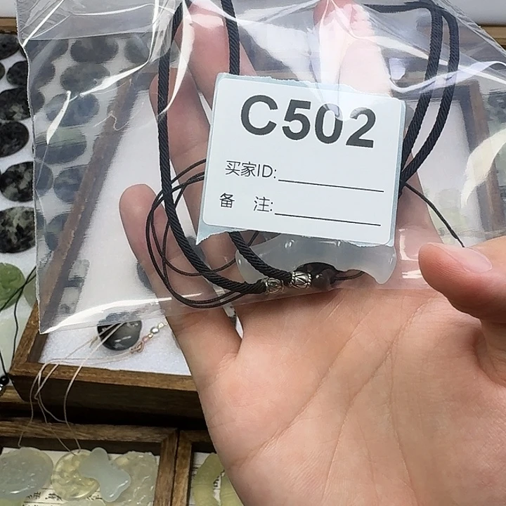 初***秋蛇纹石玉未镶嵌项链