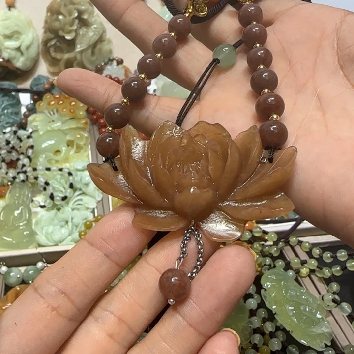 蛇纹石玉未镶嵌吊坠