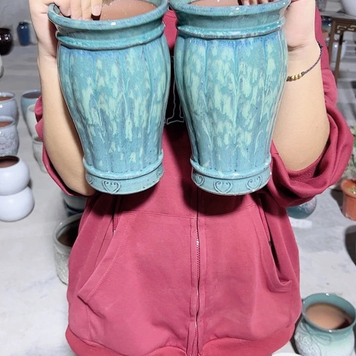 高度23厘米口13厘米