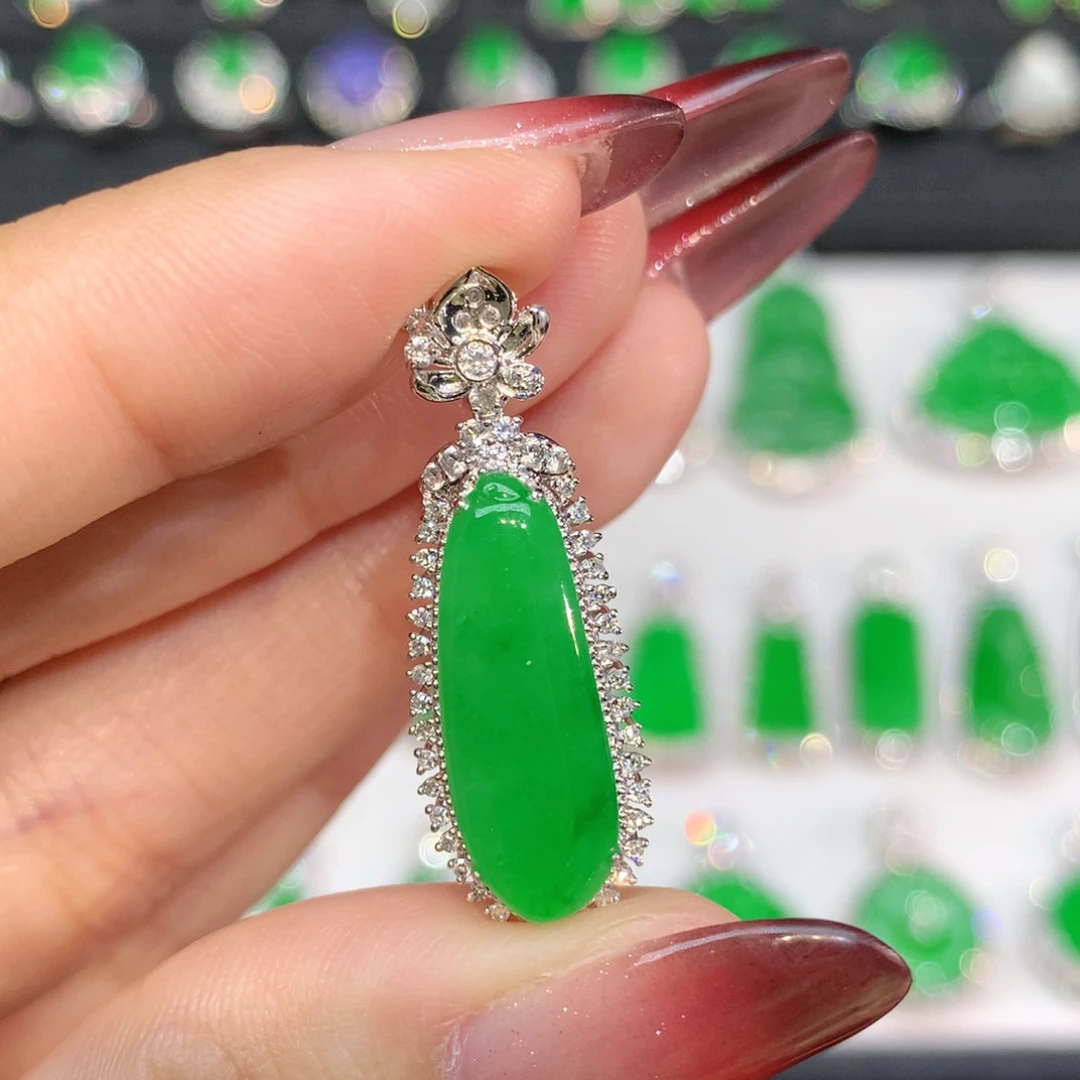 翡翠18K金镶嵌吊坠(不含链)