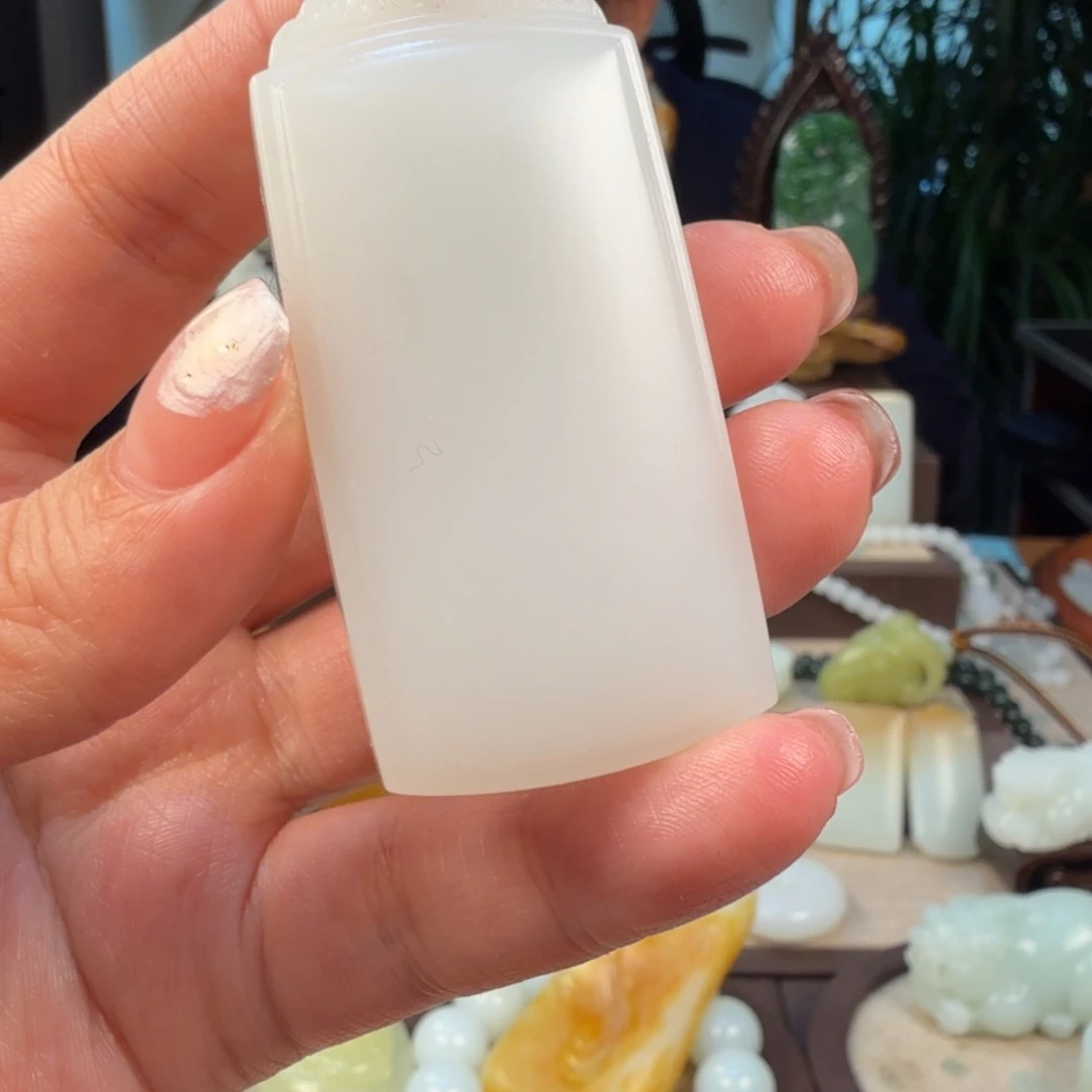 光***箭和田玉未镶嵌颈饰