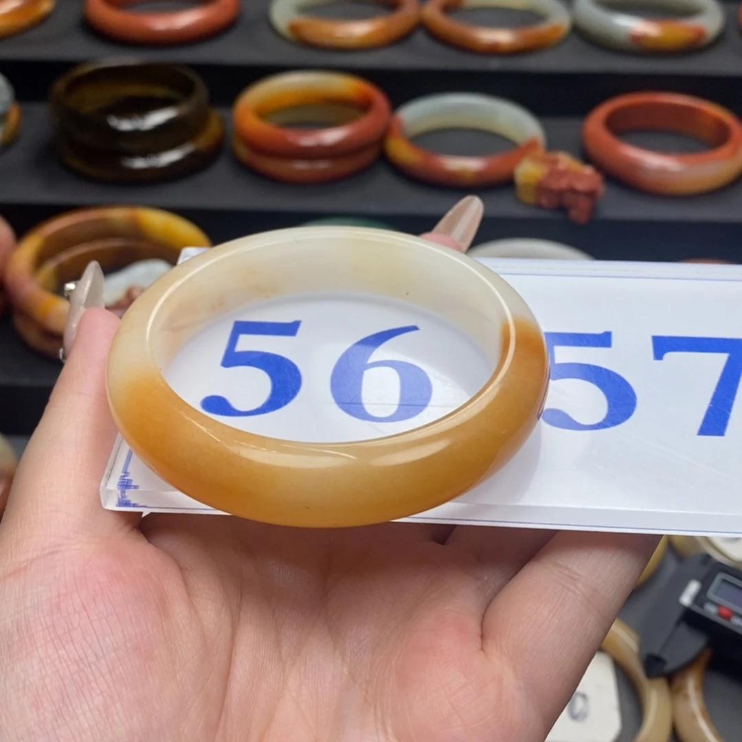 石英质玉（黄龙玉）手镯未镶嵌