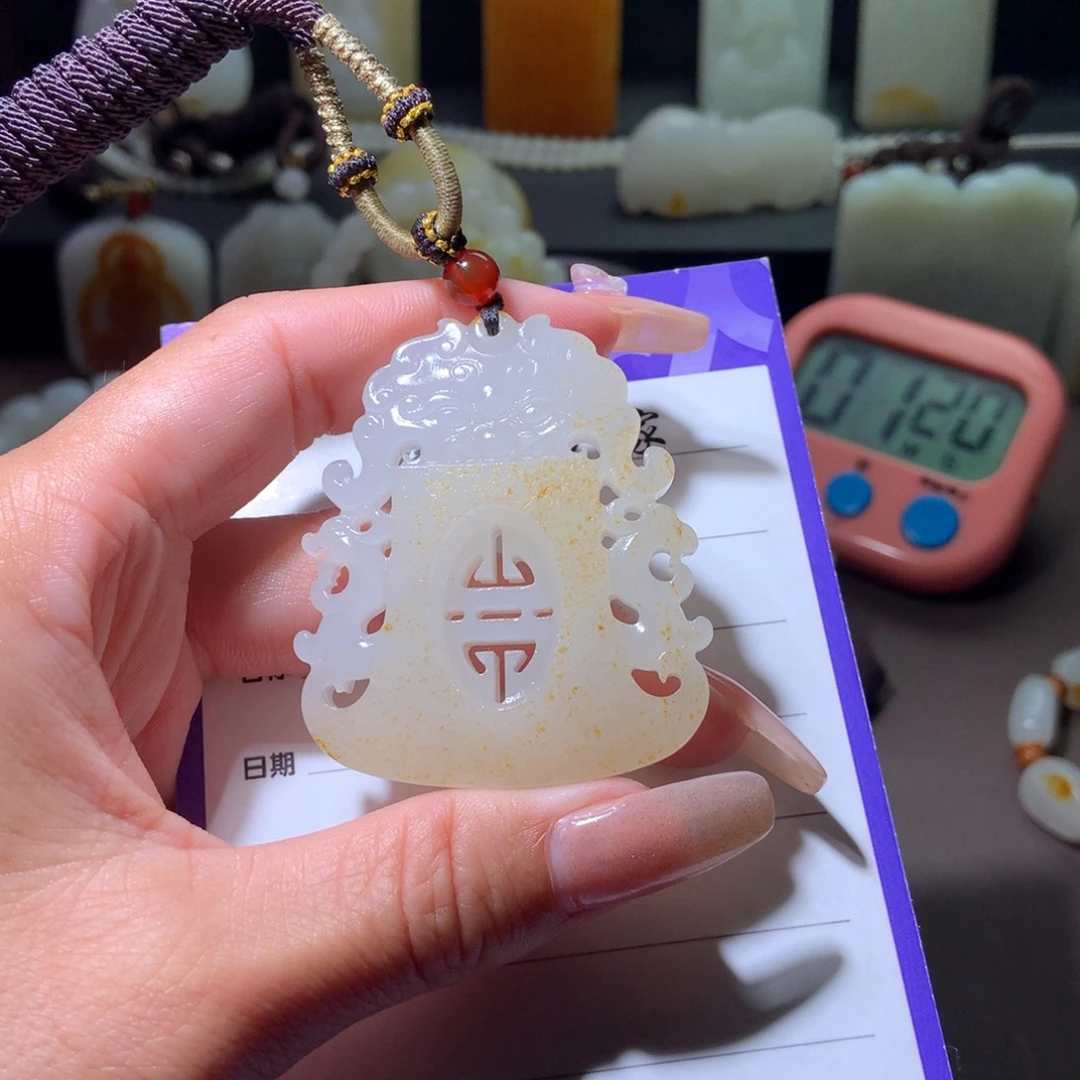 和田玉未镶嵌颈饰星*?