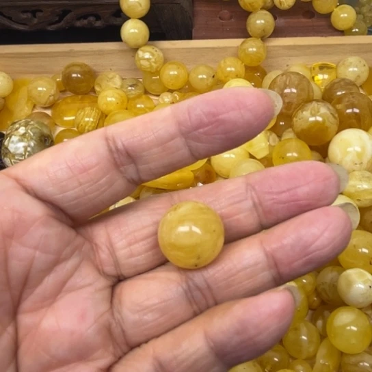 ****琥珀未镶嵌珠宝奇石微瑕