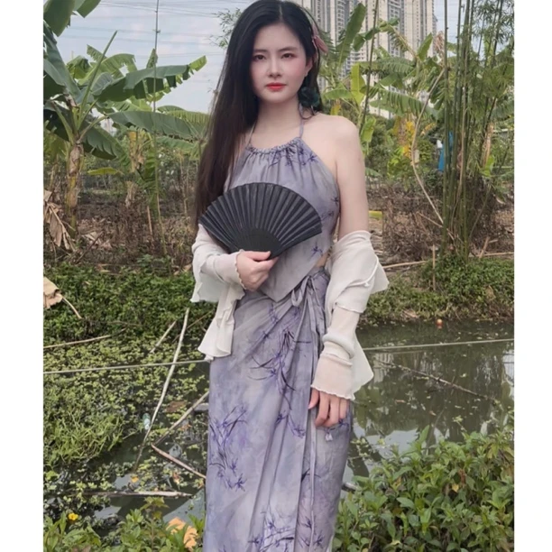 灰小猫 夏季复古【灰兰花】国风带胸垫挂脖肚兜上衣+一片半身裙套装