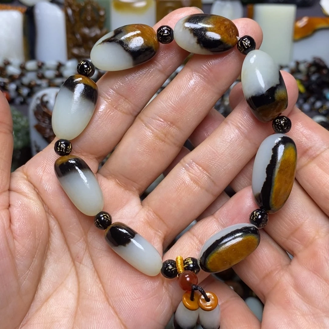 和田玉未镶嵌项链