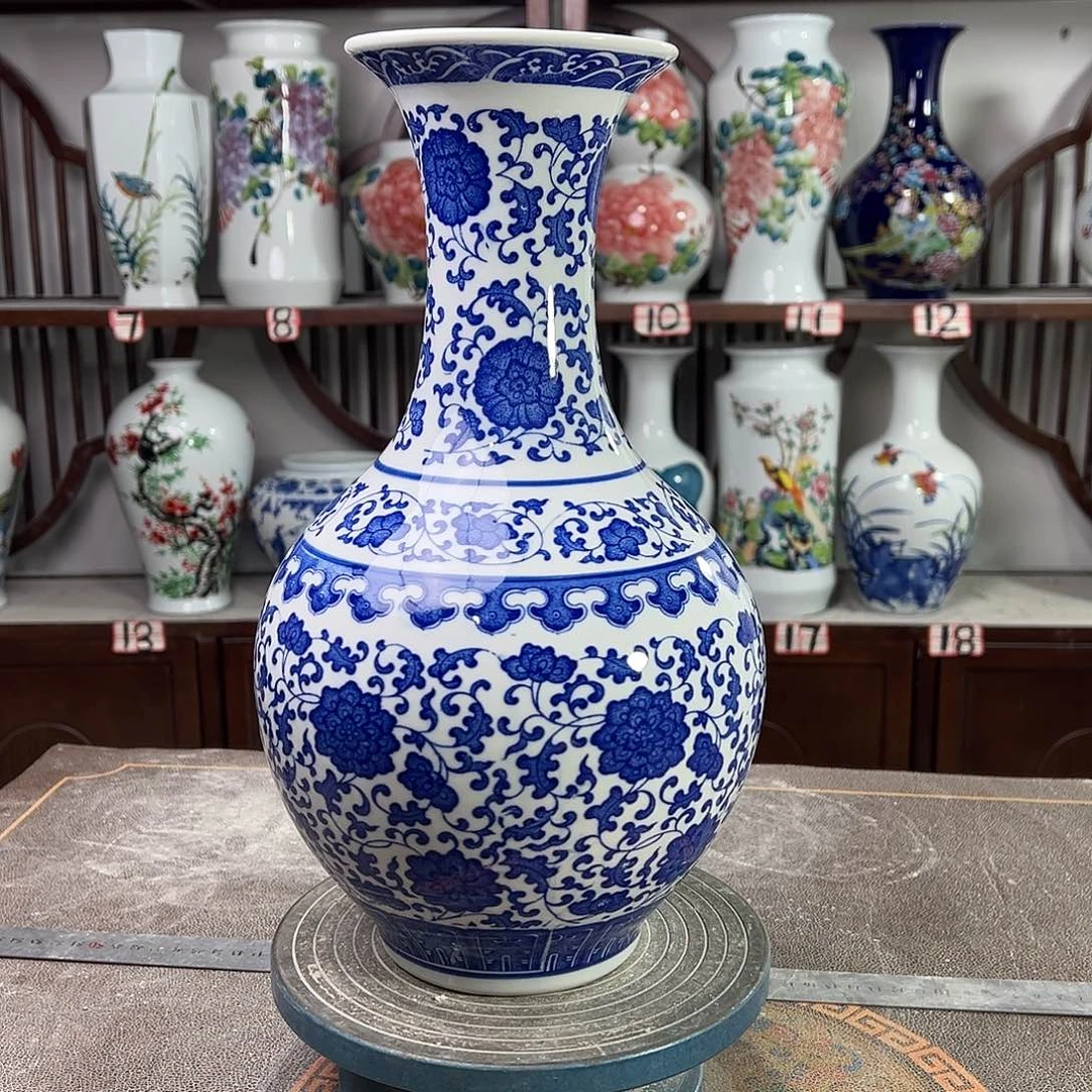 陶摆件景德镇陶瓷缠枝