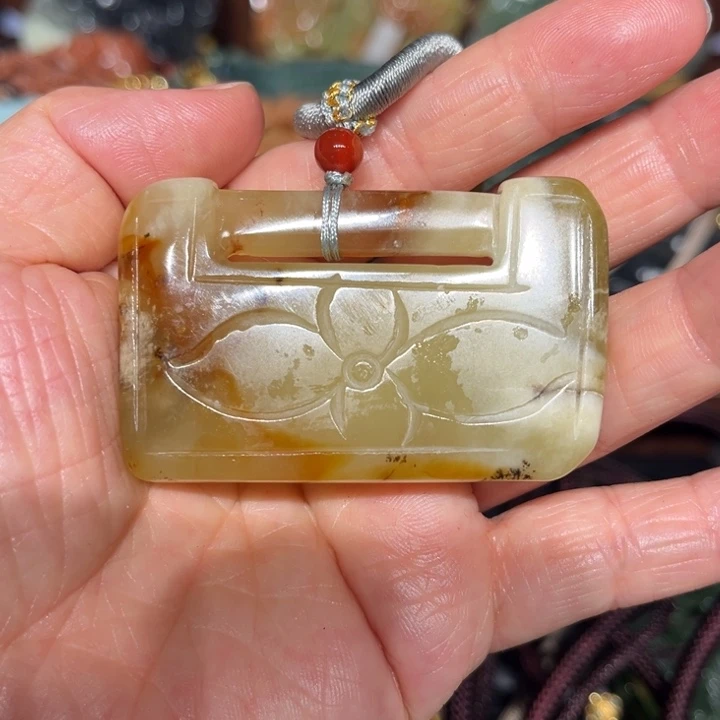 岫玉未镶嵌毛衣链