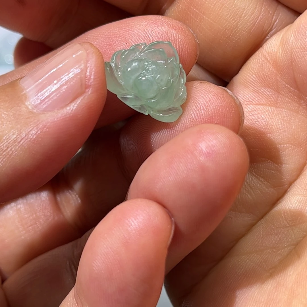 未镶嵌定制翡翠莲花