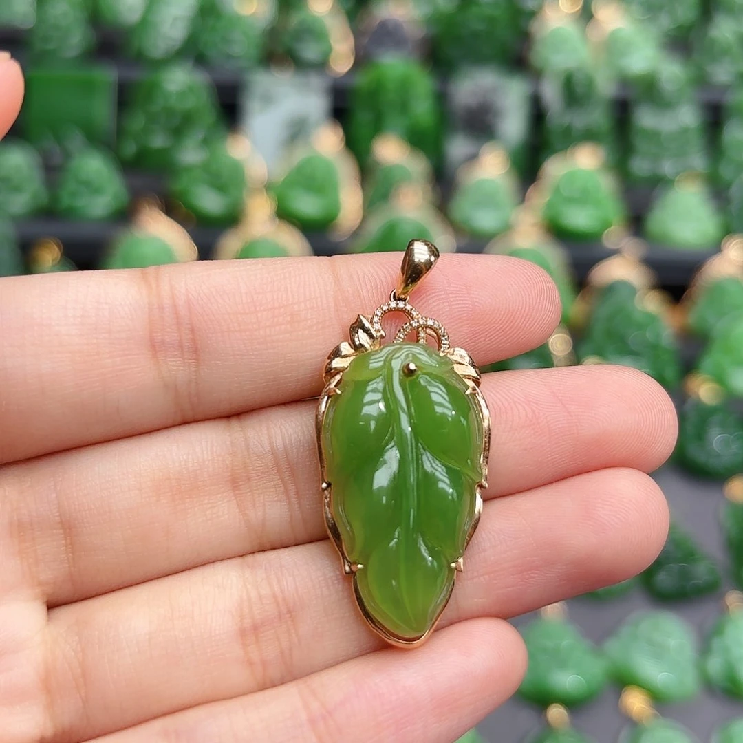 和田玉（碧玉）18K金镶嵌颈饰