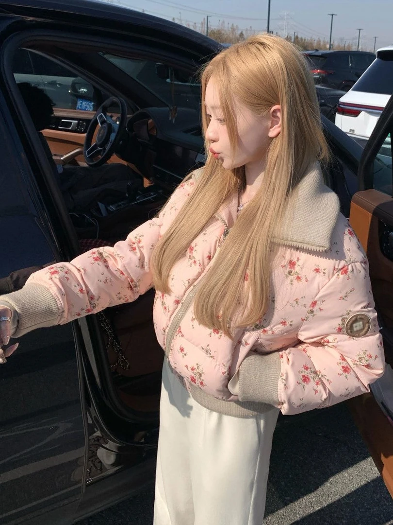 韩系ins高级感粉色针织拼接碎花棉服女冬季新款女短款保暖面包服