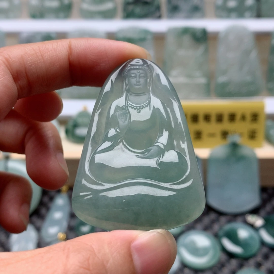 翡翠未镶嵌颈饰素衣