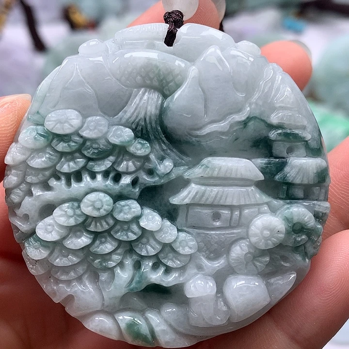 翡翠未镶嵌颈饰山水两面工艺福利卡厚15+