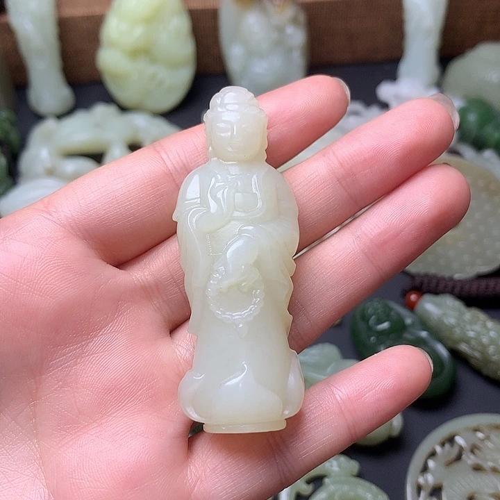 小***9和田玉未镶嵌颈饰