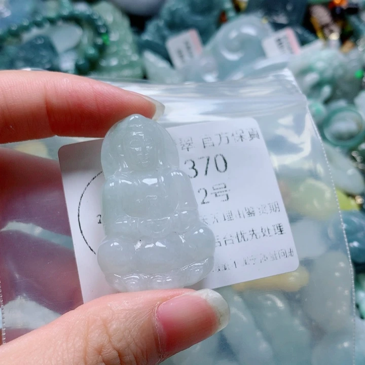 翡翠戒指未镶嵌翡翠