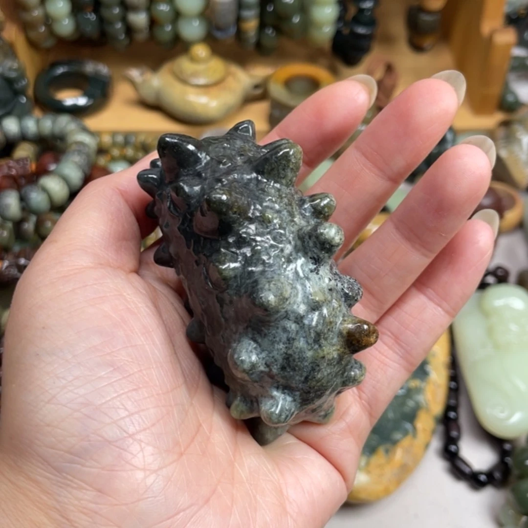 【闪购商品】未镶嵌岫岩河磨玉（透闪石质玉）把件