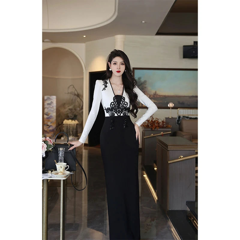 【尤克菲儿】原创设计高定罗马纹刺绣裙气质法式名媛包臀V领连衣裙