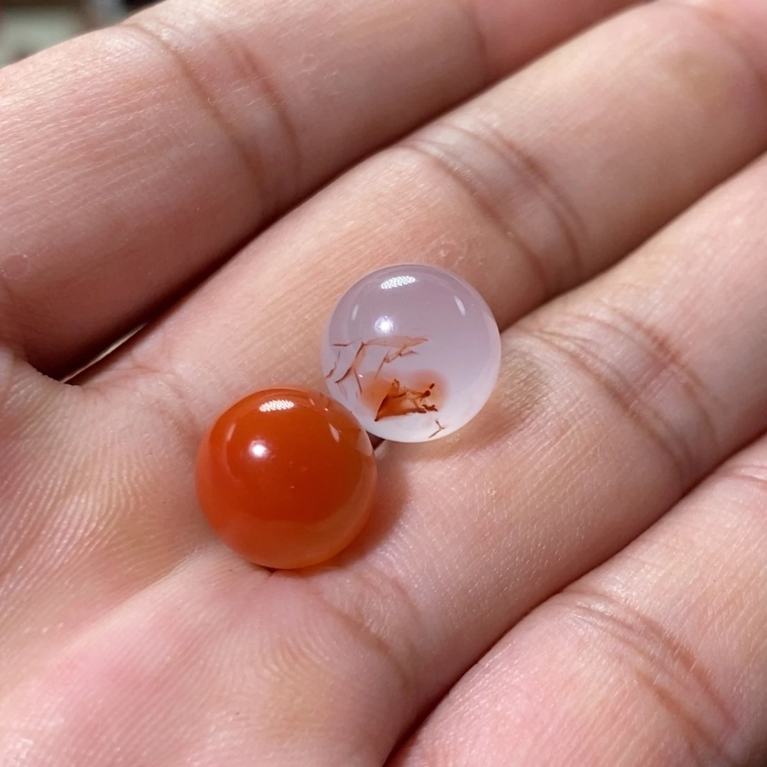 估***计南红玛瑙冰飘未镶嵌两颗单珠11+
