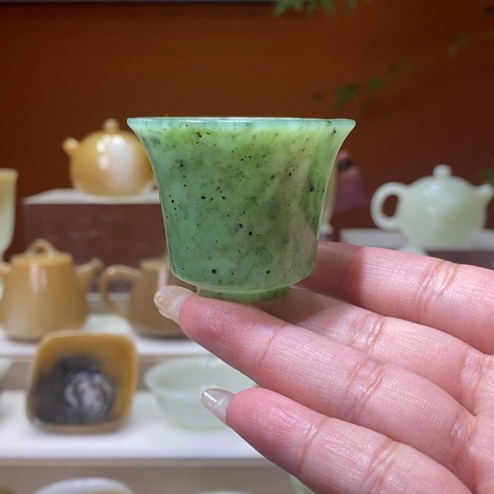 未镶嵌和田玉摆件碧玉仰钟杯福利