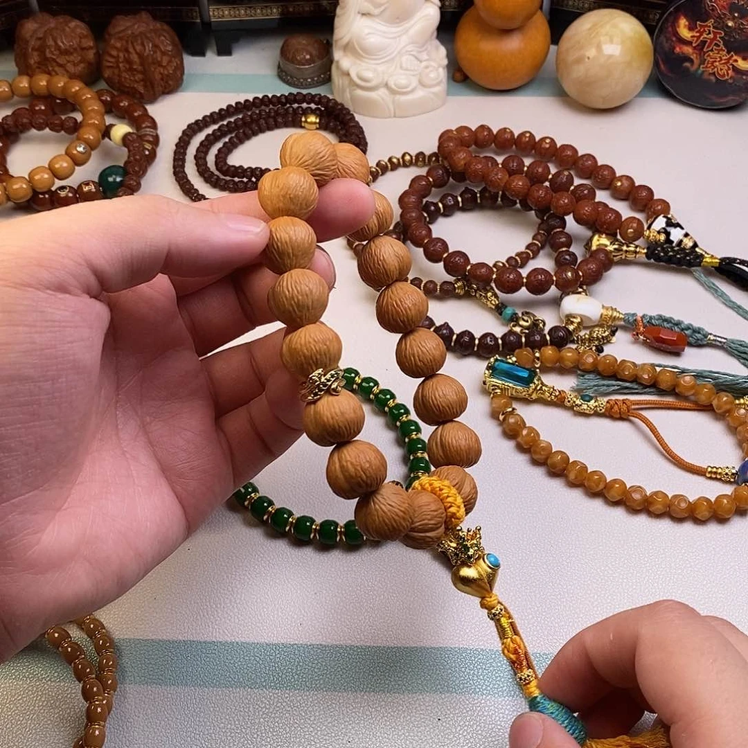 猴头核桃吊坠。。。。。。。。。。