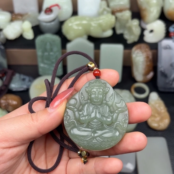 颈饰未镶嵌和田玉