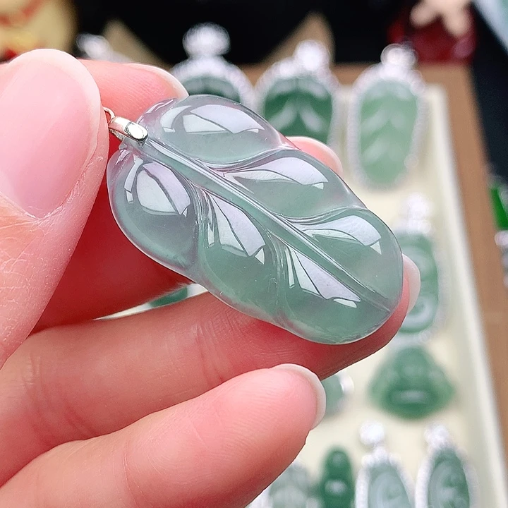 颈饰未镶嵌翡翠吊坠