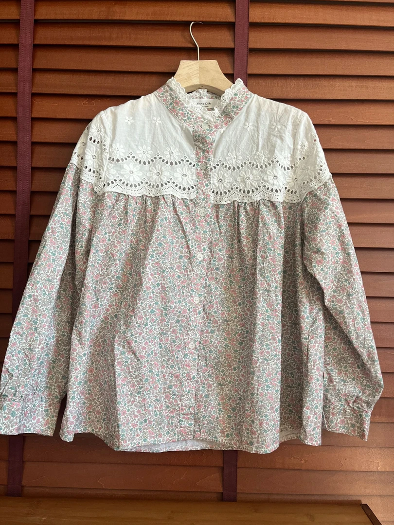 东大门正品-重工拼接碎花衬衫（no退no换）