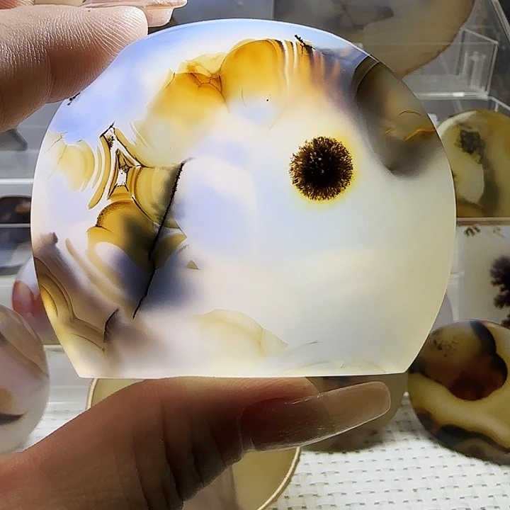 玛瑙/玉髓未镶嵌珠宝奇石