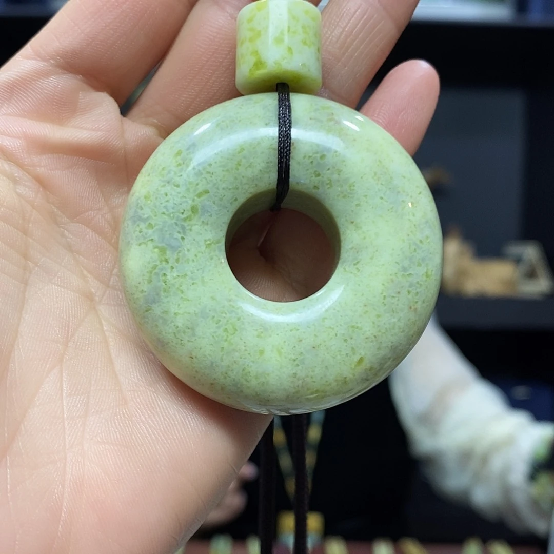 岫玉挂件吊坠未镶嵌