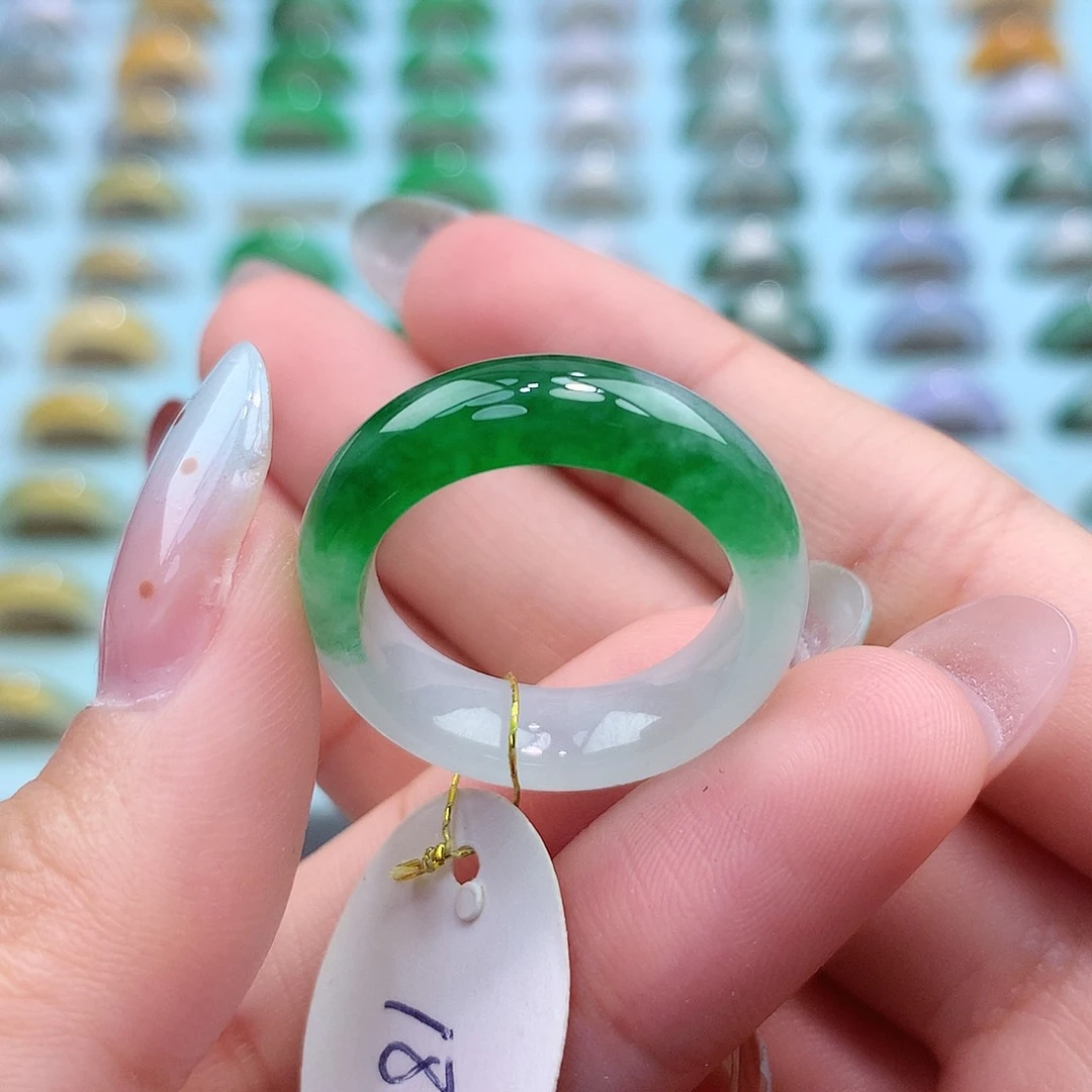 未镶嵌戒指翡翠18圈