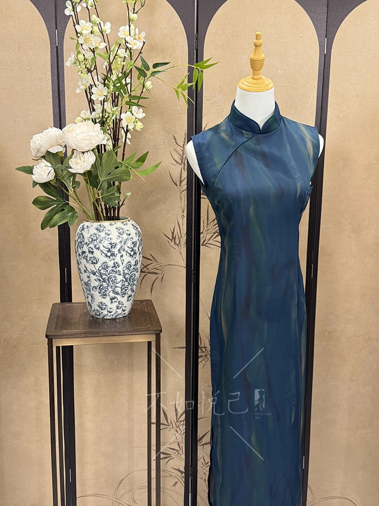 绝美新中式旗袍高端修身2025新款复古民国风无袖连衣裙蓝色年轻款