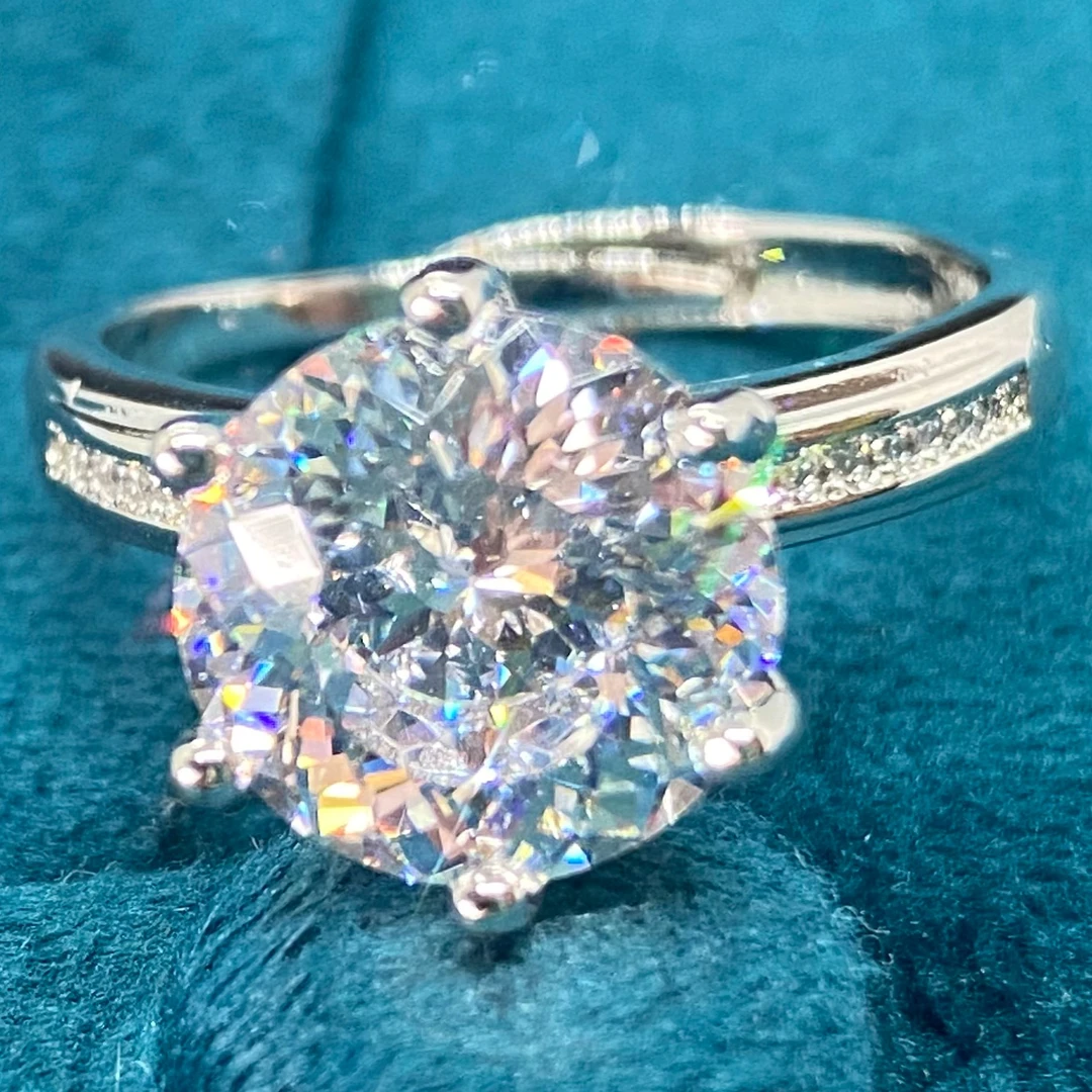 【南非库里南】NFKLN 高端奢华定制 白色六爪花苞戒指 378