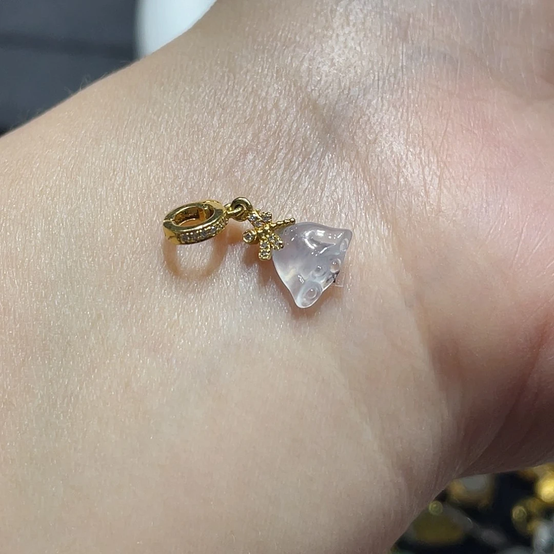 翡翠颈饰18K金镶嵌落*?