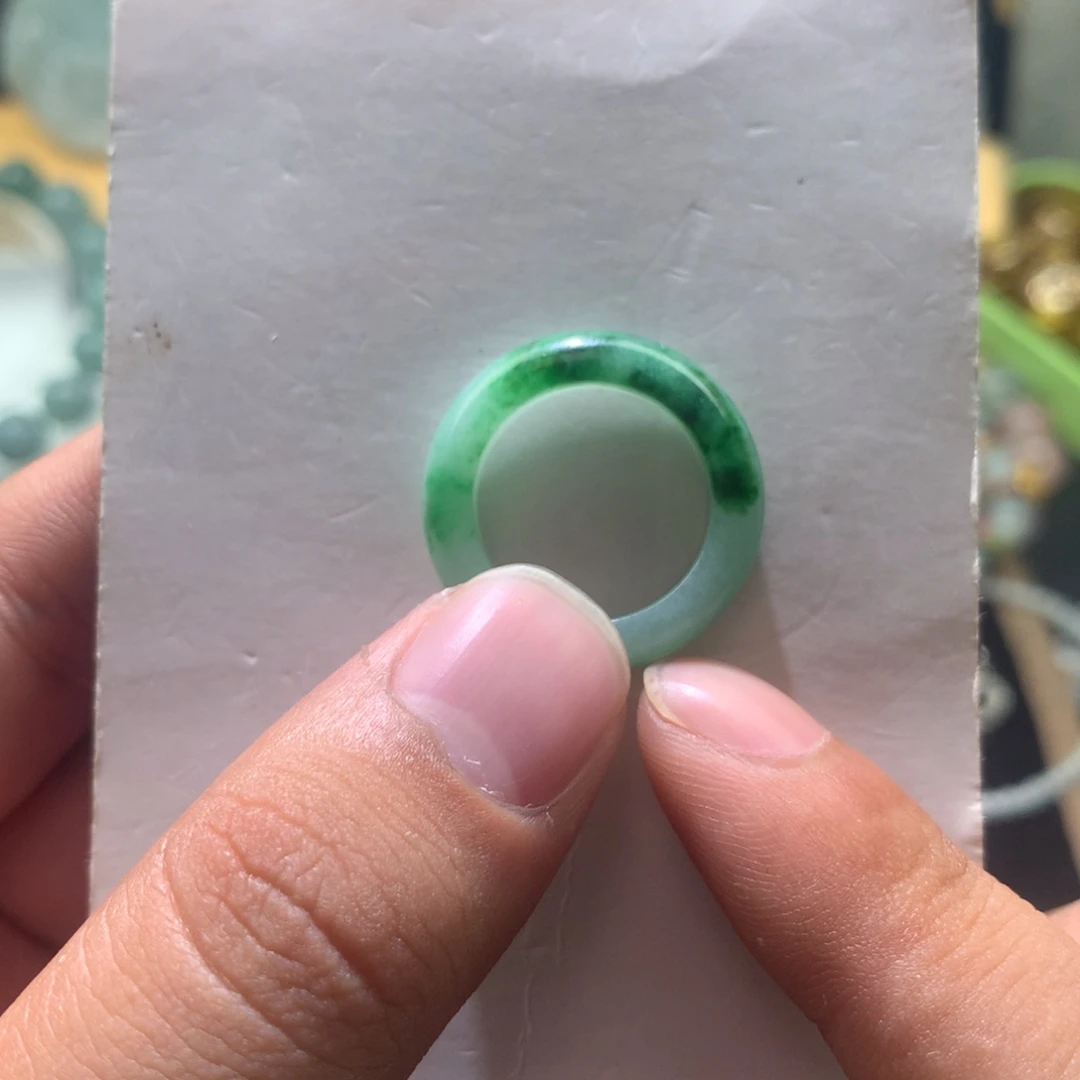 翡翠未镶嵌颈饰000