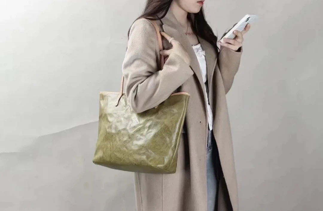 BB10A0202 大托特包（牛油果色）