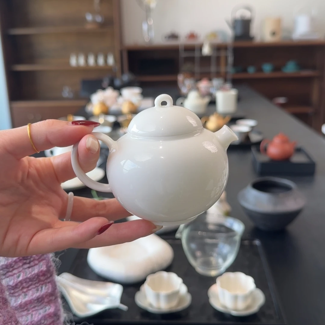 福利价白瓷冰种小壶