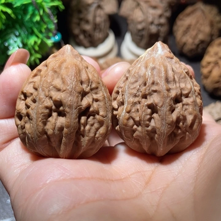 把件文玩核桃东北楸子小雪234