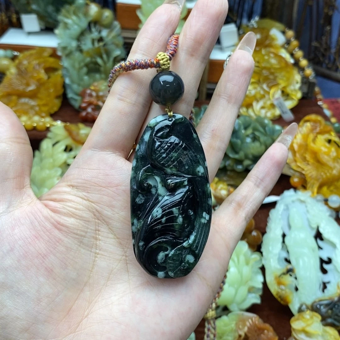 蛇纹石玉未镶嵌项链