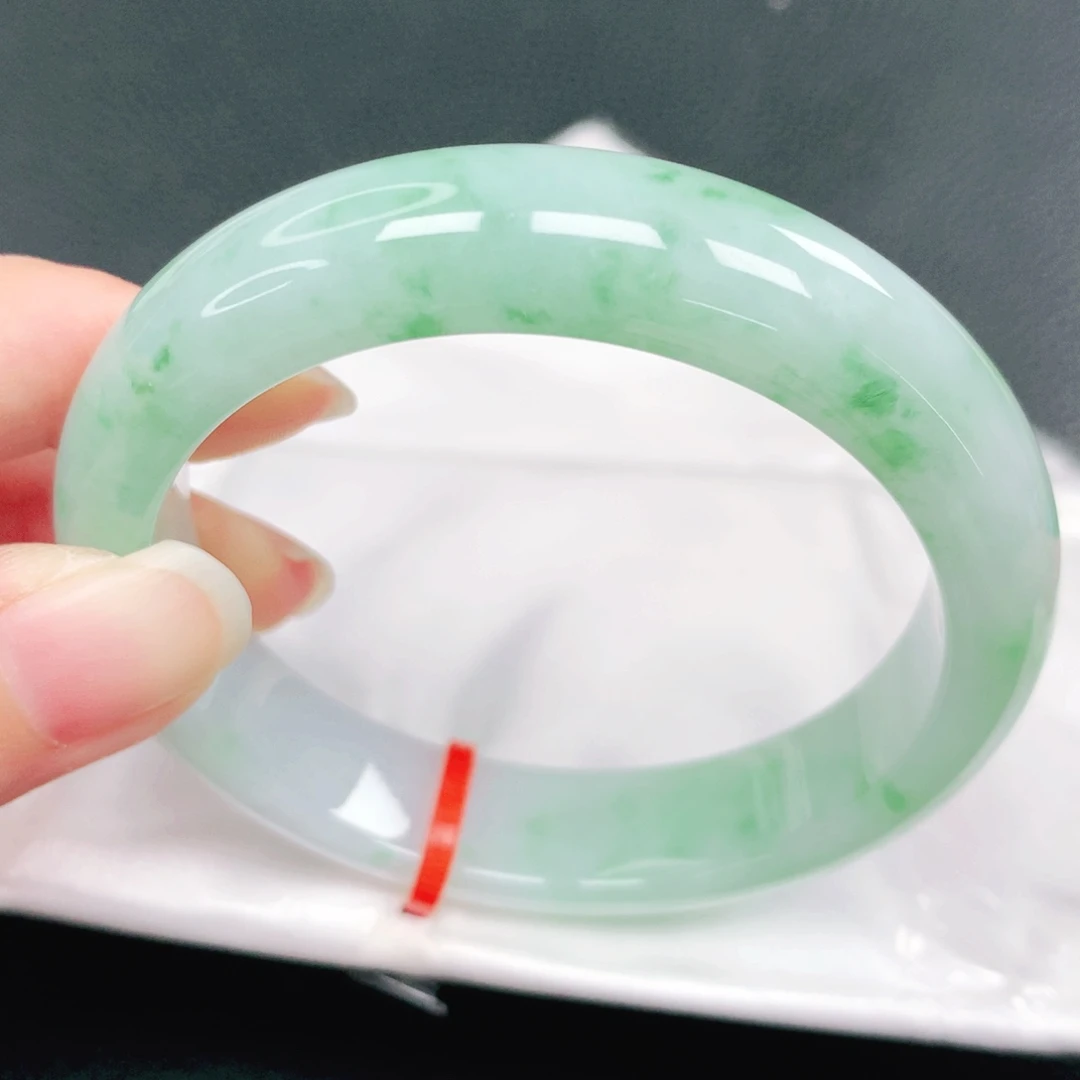 翡翠未镶嵌手镯55圈