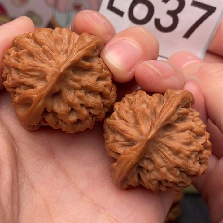 文玩核桃吊坠637秦闷37