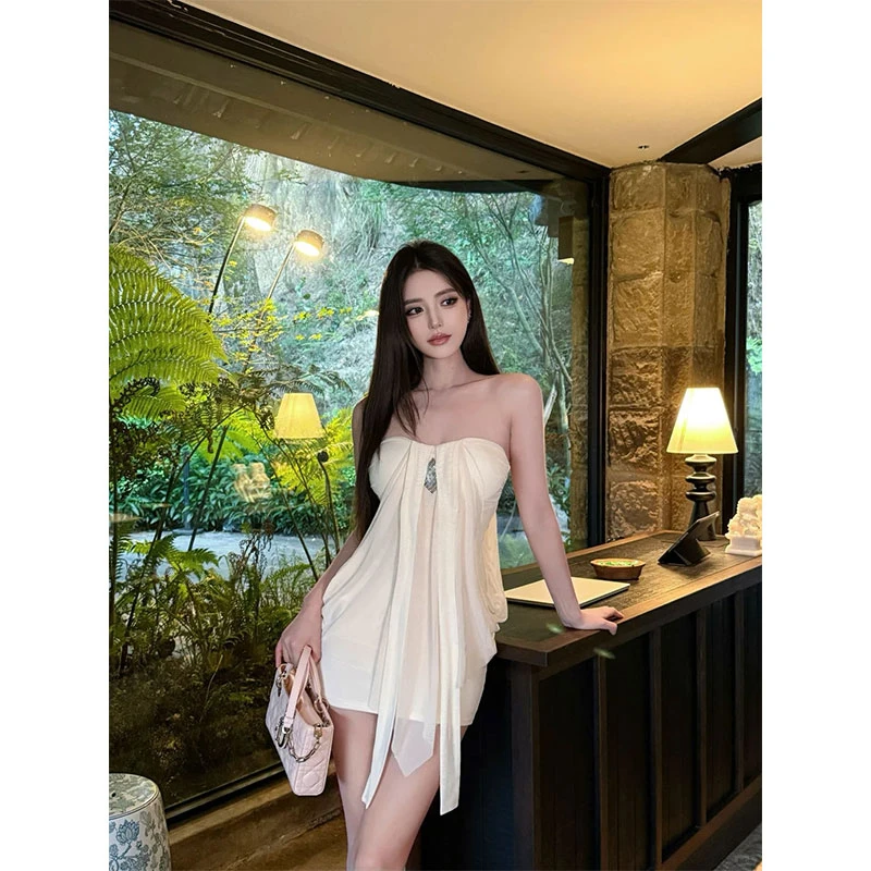 ins气质古早感美女抹胸裙子女2025夏季新款法式名媛风连衣裙女