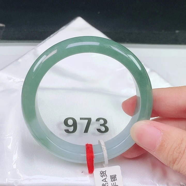 翡翠未镶嵌手镯翡翠