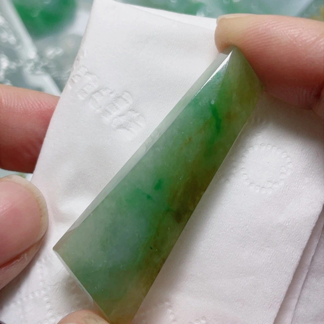 定制翡翠未镶嵌包工