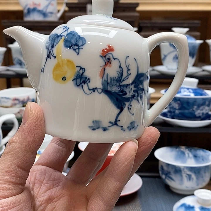 手绘微瑕公鸡金钟壶