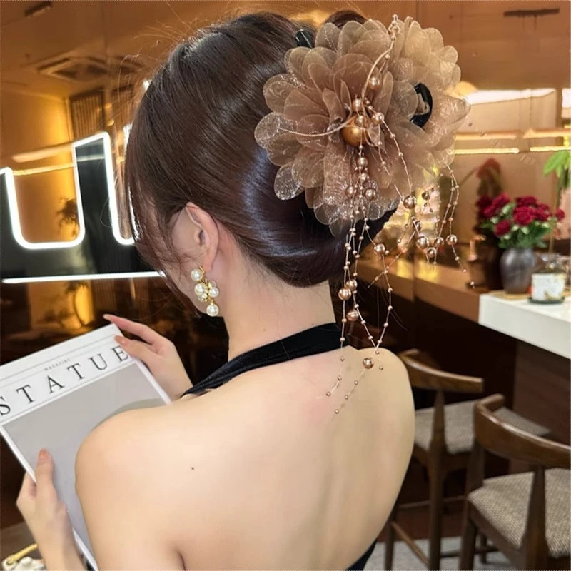 牡丹花羽毛流苏抓夹女2025新款发夹后脑勺显发量鲨鱼夹子发卡头饰