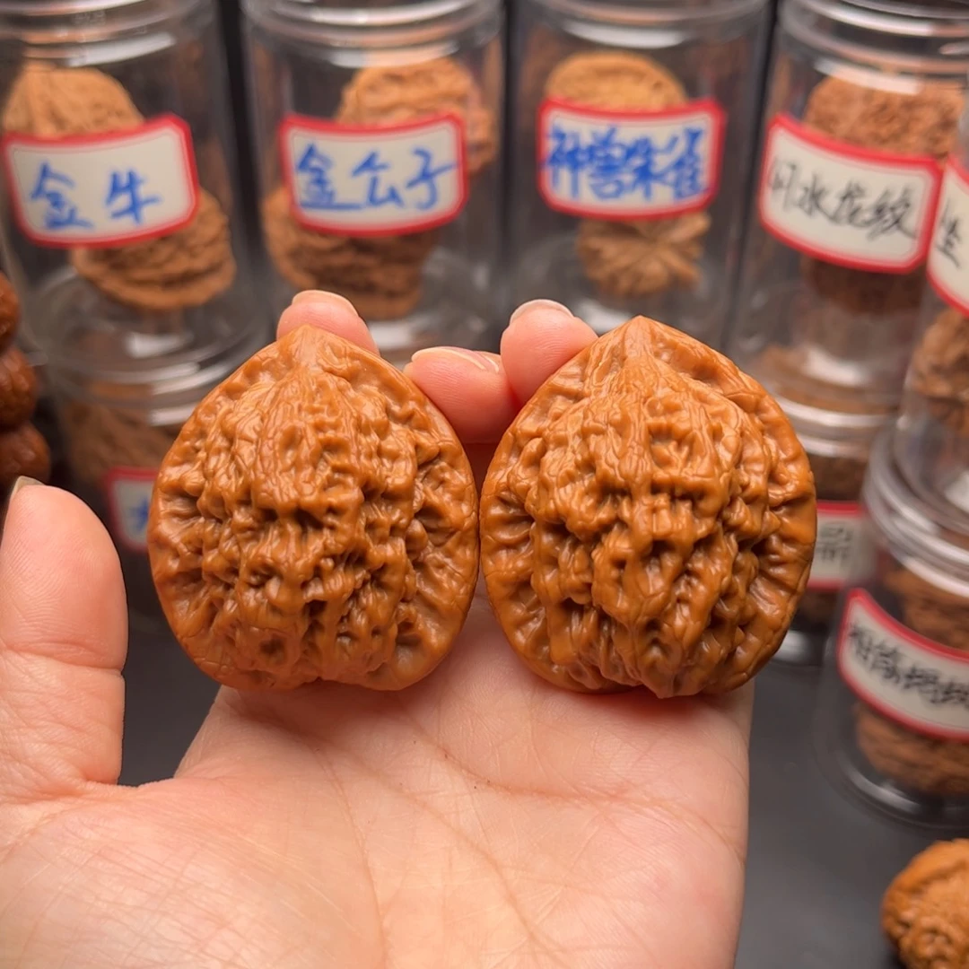 把件文玩核桃42高端小众金公子