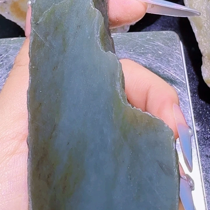 未镶嵌和田玉（糖玉）珠宝半成品
