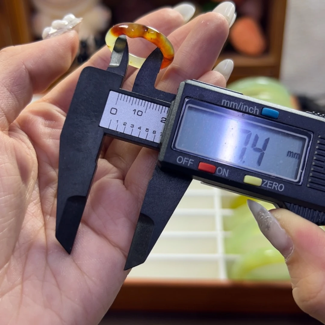 蛇纹石玉未镶嵌手镯109