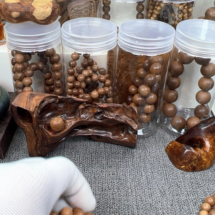 木檀香木1.0………………瑕疵