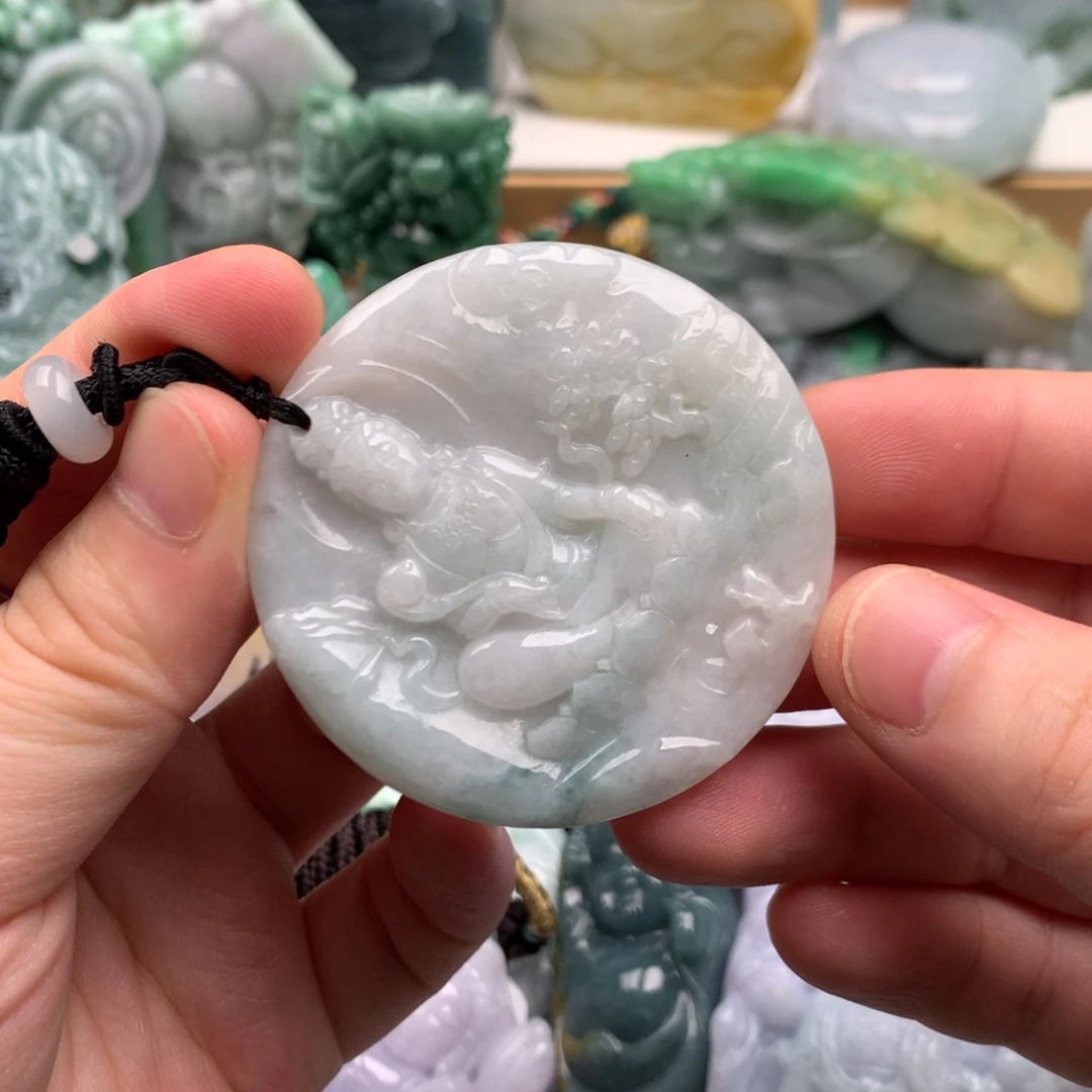 吊坠(不含链)未镶嵌翡翠